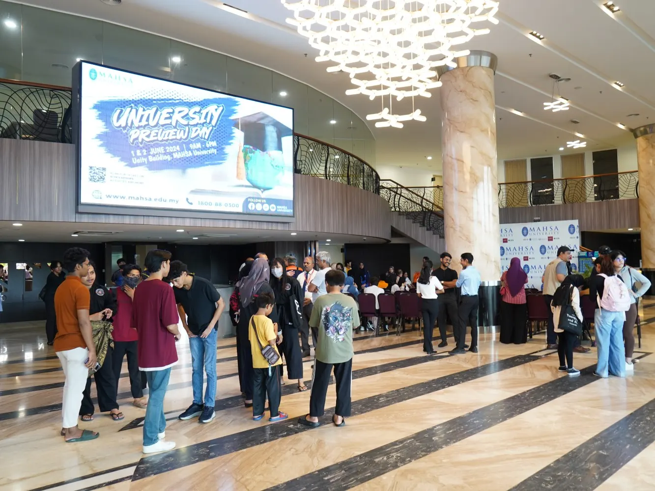Ochiq eshiklar kunida MAHSA University zali
